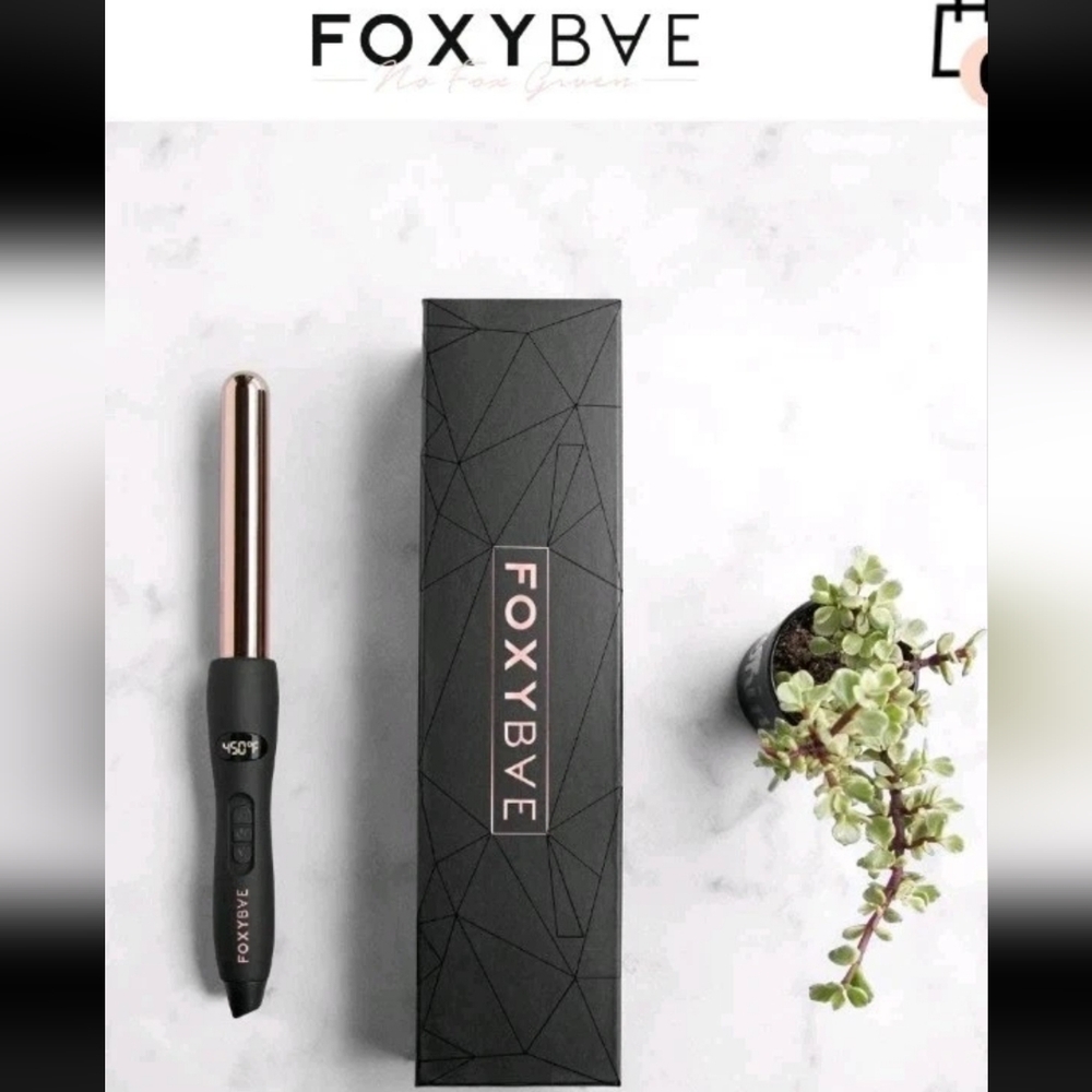FoxyBae Wanderlux Gold Curling Iron Wand 32mm Professional Black Rose Gold NIB